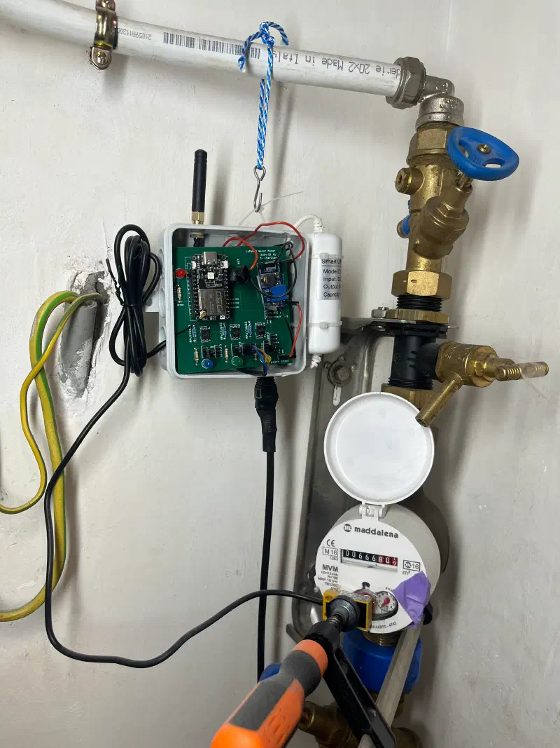 DIY Smart Water Meter: Monitoring Water Consumption with LoRaWAN and an Inductive Sensor